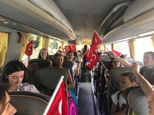 38029036_2144388535589103_387061056851148800_o (Custom)