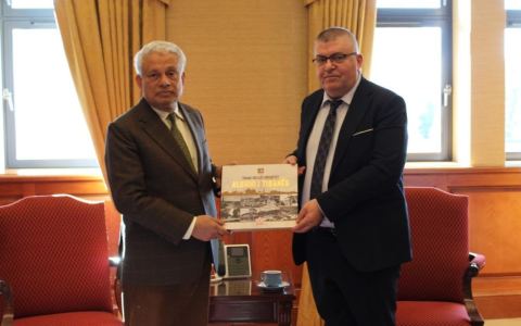 Kryetari i Fondacionit ALSAR zhvillon një takim në Londër me drejtorin e Qendrës për Studime Islame të Oksfordit