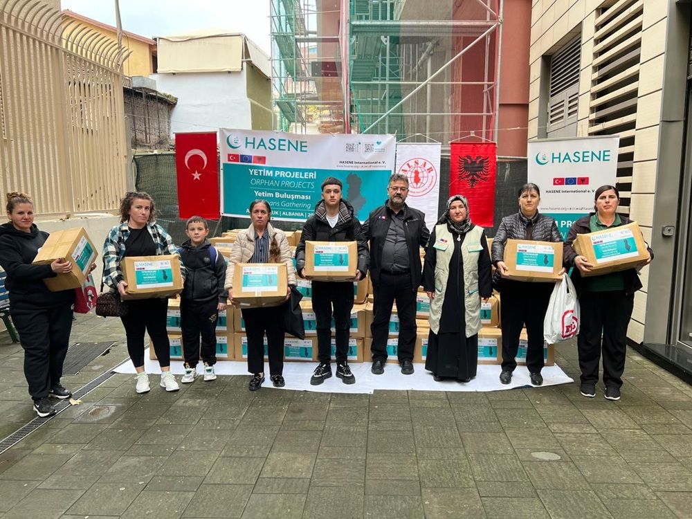 Ditë me aktivitet humanitar, dhurohen pako me ushqime për familje jetimësh