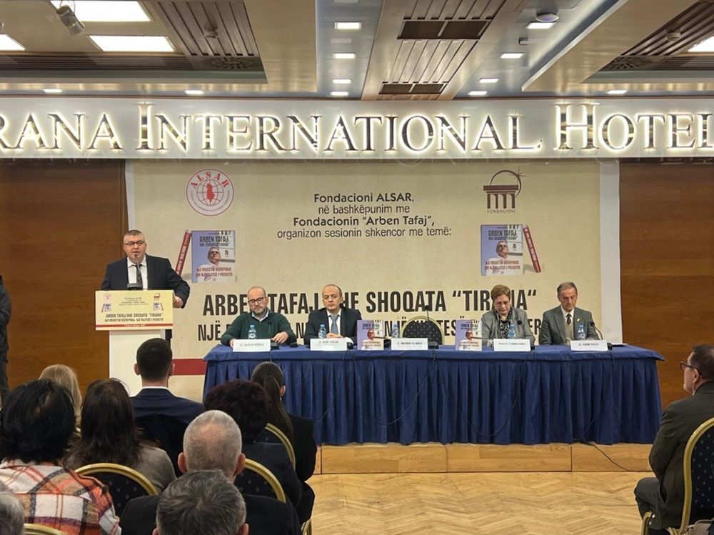 Fondacioni ALSAR, në bashkëpunim me Fondacionin “Arben Tafaj”, mbajti sesionin shkencor, “Arben Tafaj dhe Shoqata ‘Tirana’ – Një rrugëtim ndërepokal dhe një kujtesë e pashlyer”