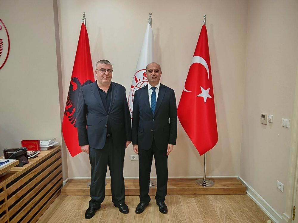 Atasheu i arsimit pranë Ambasadës së Republikës së Turqisë në Tiranë viziton Fondacionin ALSAR