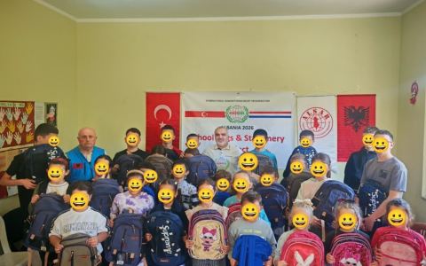 Realizohet në qarkun e Elbasanit projekti i dhurimit të çantave shkollore për 250 nxënës
